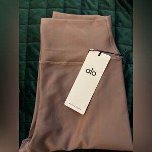 Alo Yoga Airlift High Waist Leggings Mushroom Size Large NWT